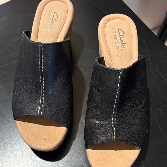 Clarks Black Leather Mules with Tan Sole - Picture 1 of 5